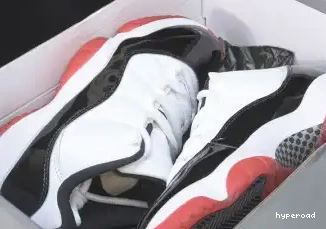 Hyperoad BRED LOW CONCORD AIR JORDAN 11 0608